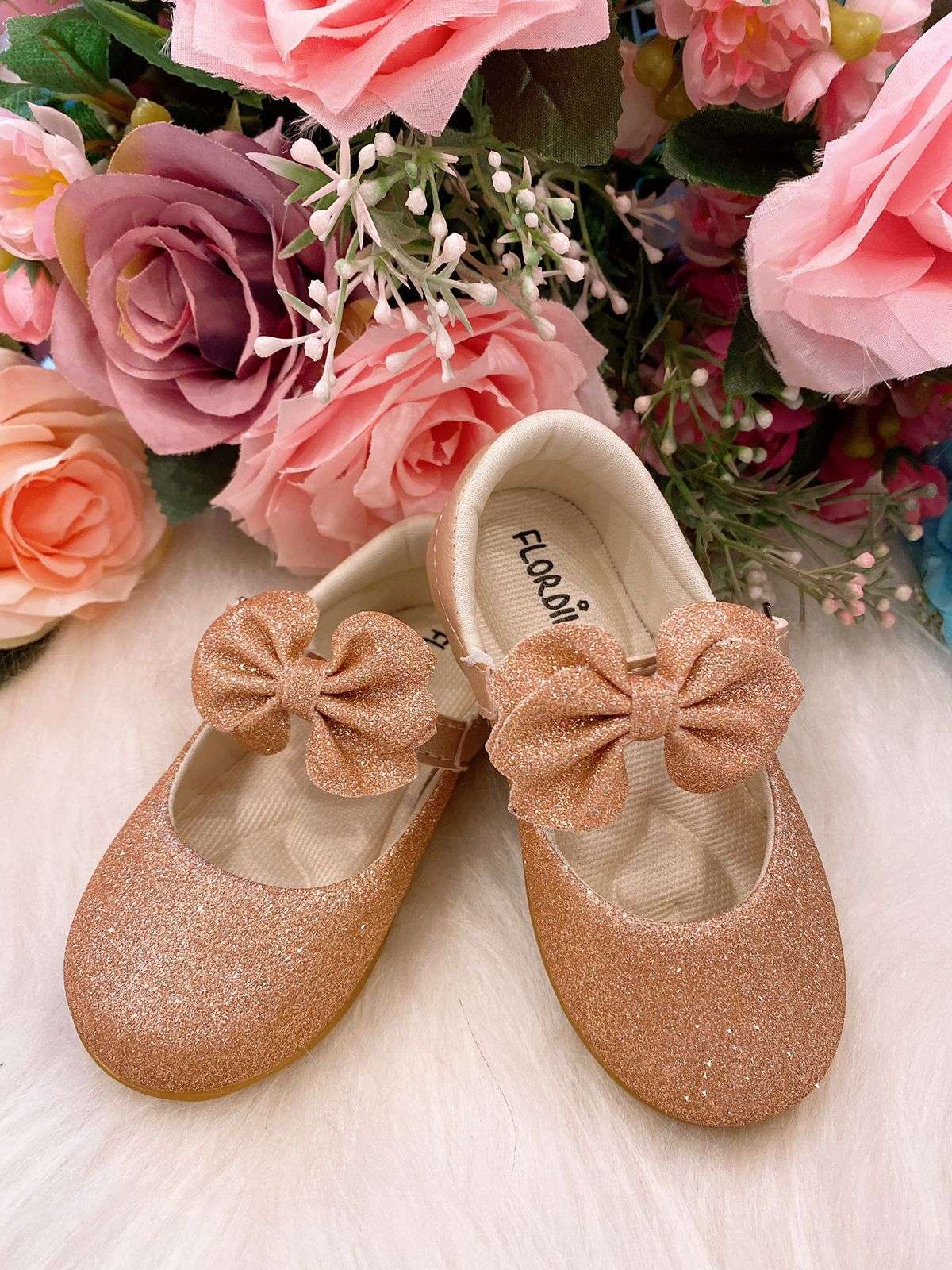 Sapatilha Flor Di Mila Bronze Gliter - Leveza e Charme para os Pezinhos | Bebeloo Kids