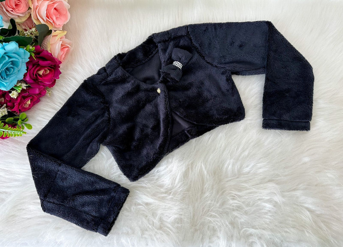 Bolero Preto com Enfeite de Lacinho - Qualidade e Cuidado para os Pequenos | Bebeloo Kids