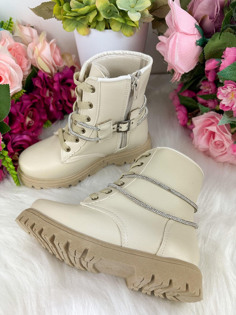 Bota Coturno Flor Di Mila Off Fashion - Qualidade e Cuidado para os Pequenos | Bebeloo Kids