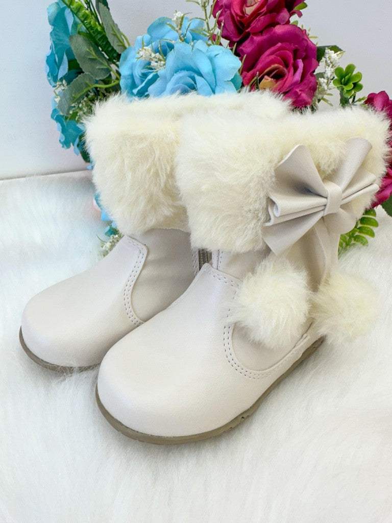 Bota/Coturno Flor Di Mila Zoe Off-Marfim - Qualidade e Cuidado para os Pequenos | Bebeloo Kids