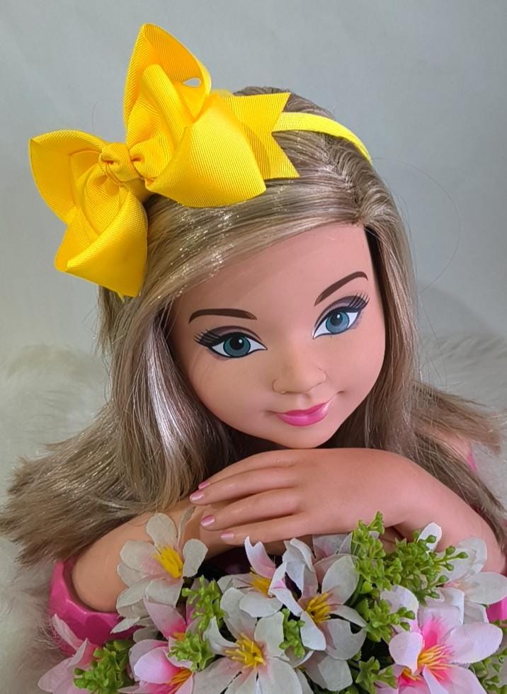 Tiara Laço Amarelo - Toque Delicado para Completar o Visual | Bebeloo Kids