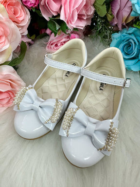 Sapatilha Flor Di Mila Branco Perolas Neide - Diversão e Encanto para Brincar | Bebeloo Kids
