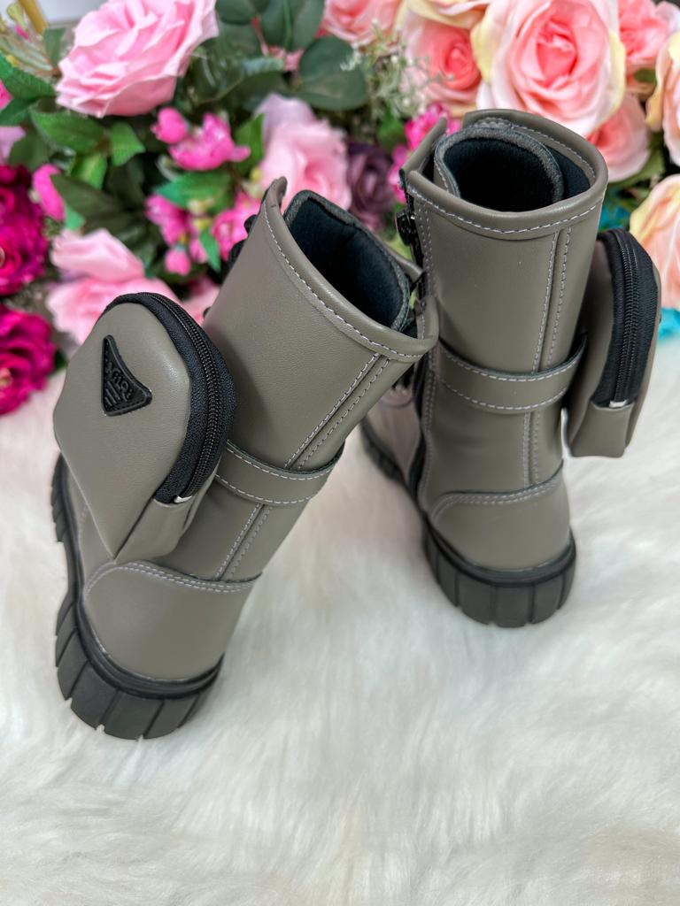 Bota Nilqi Vivi Onix Bolsinha - Diversão e Encanto para Brincar | Bebeloo Kids