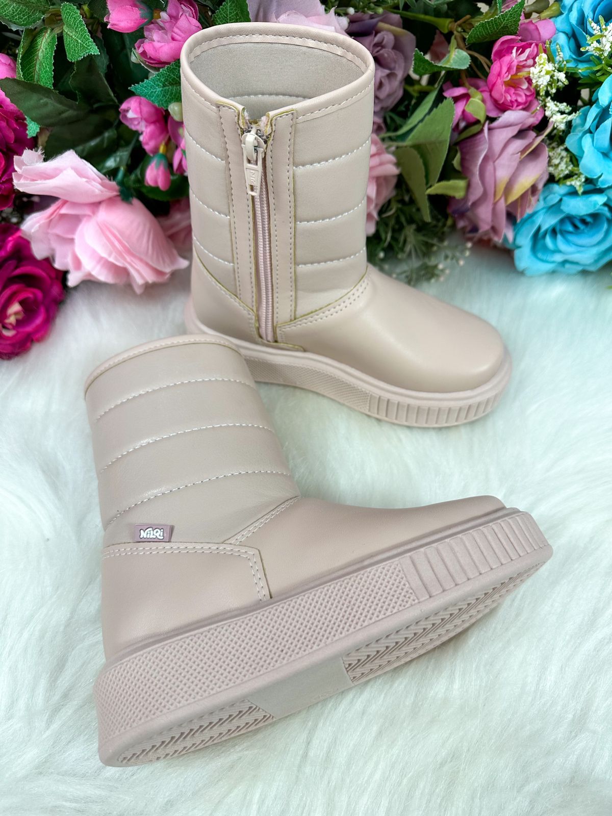 Bota Nilqi Puff Rose - Qualidade e Cuidado para os Pequenos | Bebeloo Kids
