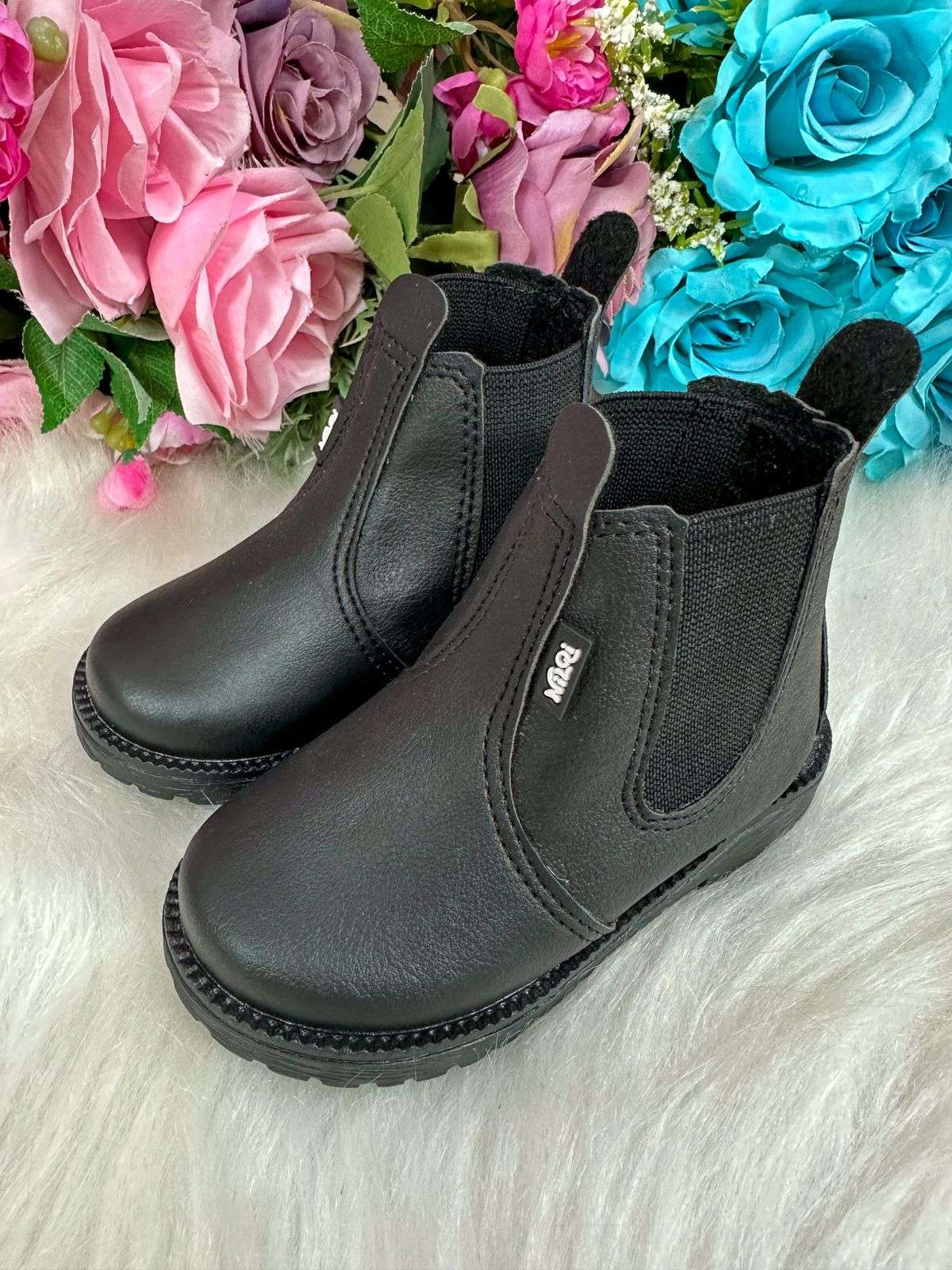 Bota Nilqi Masculina Preto - Diversão e Encanto para Brincar | Bebeloo Kids