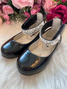 Sapatilha Flor di Mila Preto Perolas Luxo - Leveza e Charme para os Pezinhos | Bebeloo Kids