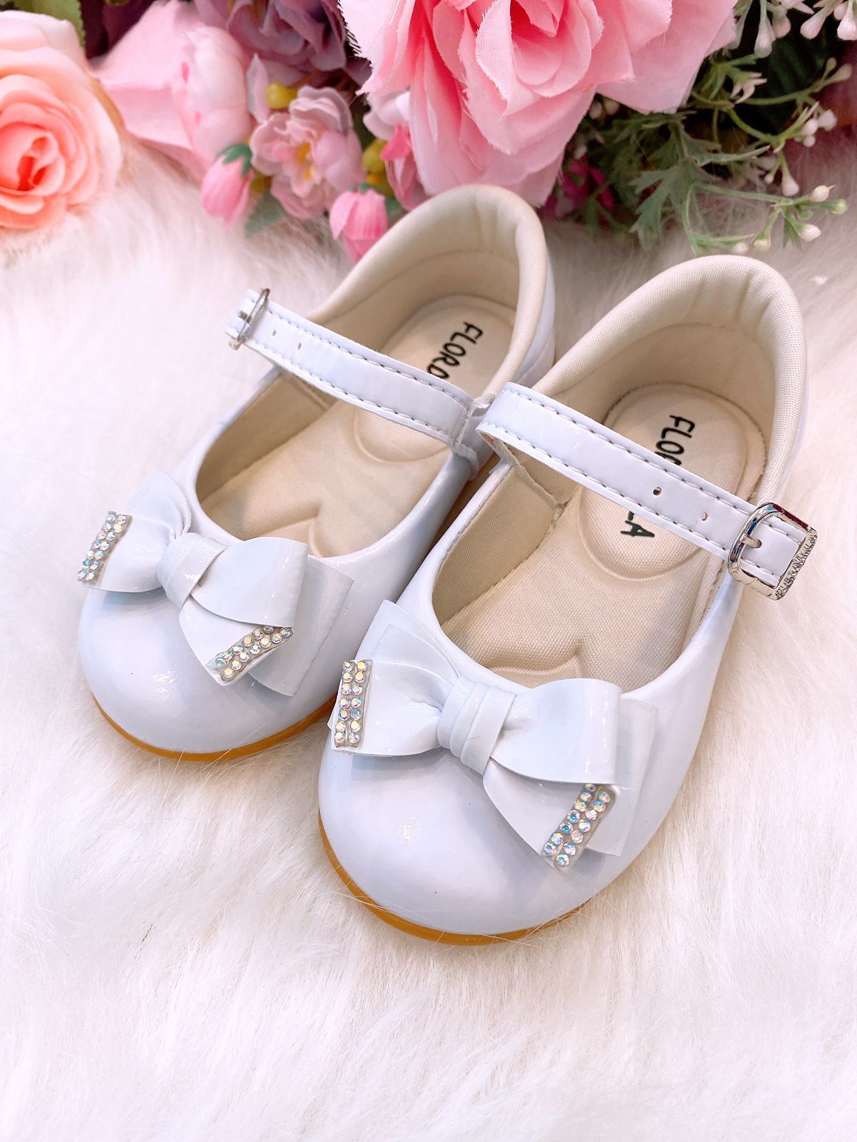 Sapatilha Flor Di Mila Isadora Branco - Leveza e Charme para os Pezinhos | Bebeloo Kids