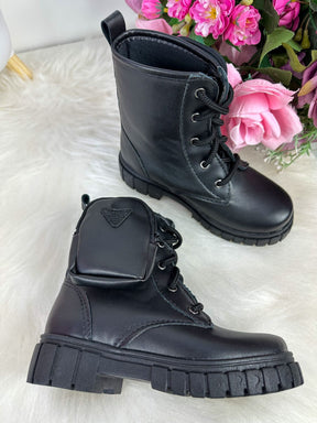 Bota Bolsinha Nilqi Preto Cano Médio - Qualidade e Cuidado para os Pequenos | Bebeloo Kids