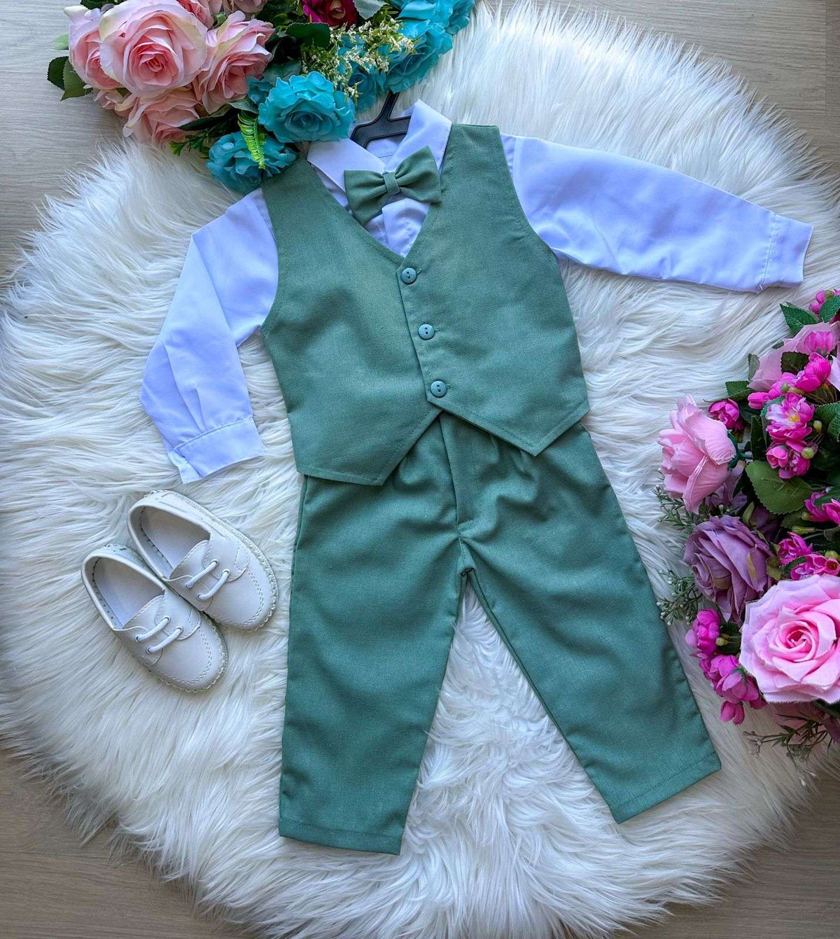 Conjunto Miss Cherry Social Leonardo Colete Verde - Estilo Delicado para o Dia a Dia | Bebeloo Kids