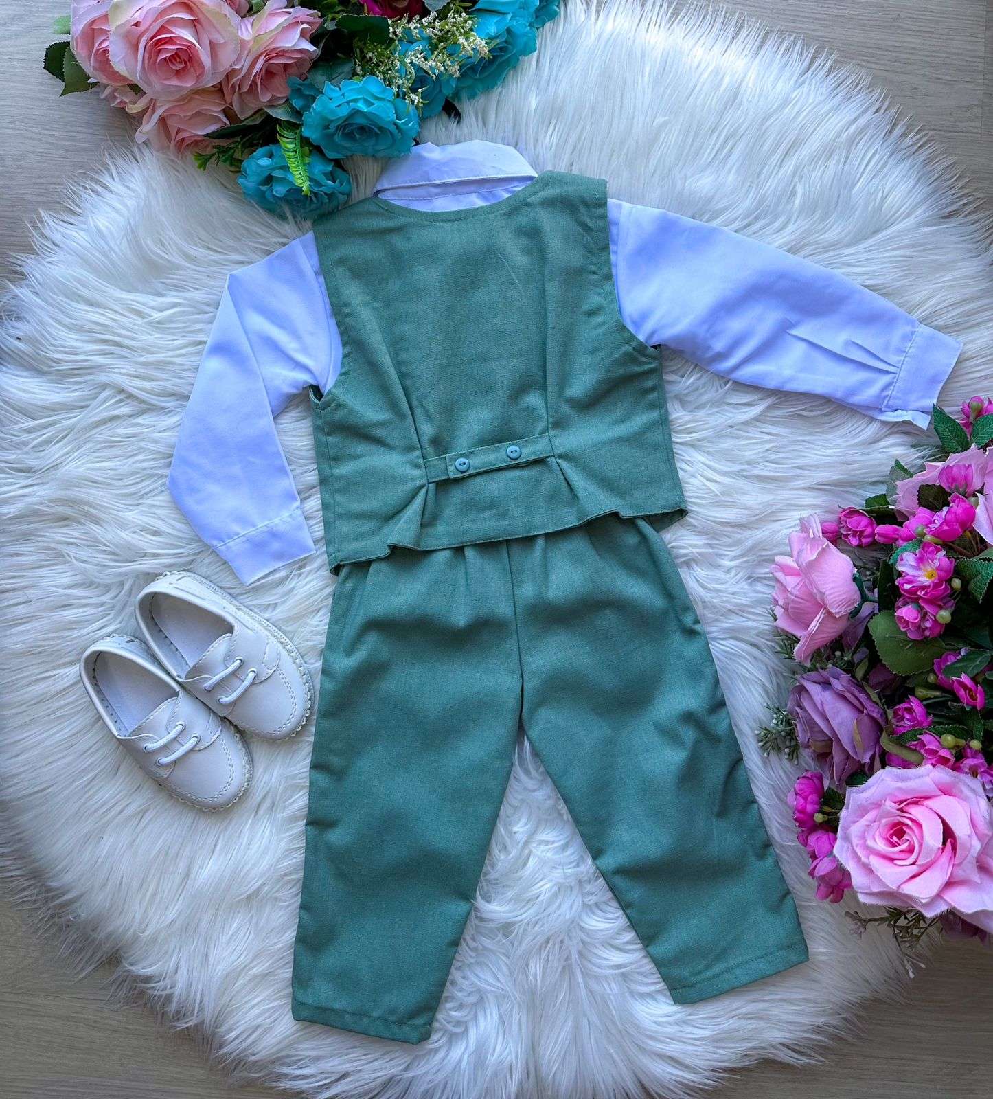 Conjunto Miss Cherry Social Leonardo Colete Verde - Estilo Delicado para o Dia a Dia | Bebeloo Kids