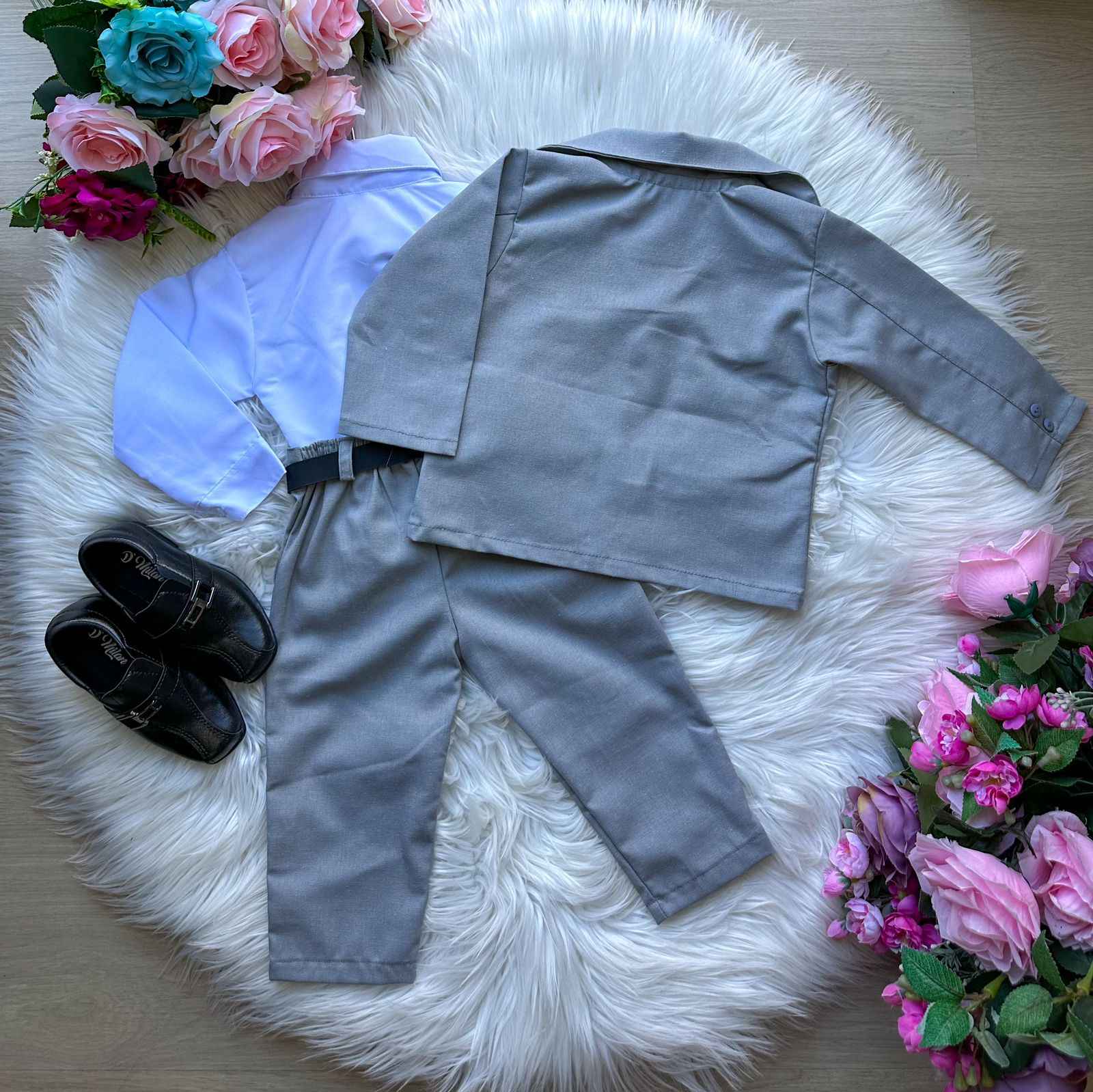 Conjunto Miss Cherry Social Terno Pedro Cinza - Estilo Delicado para o Dia a Dia | Bebeloo Kids