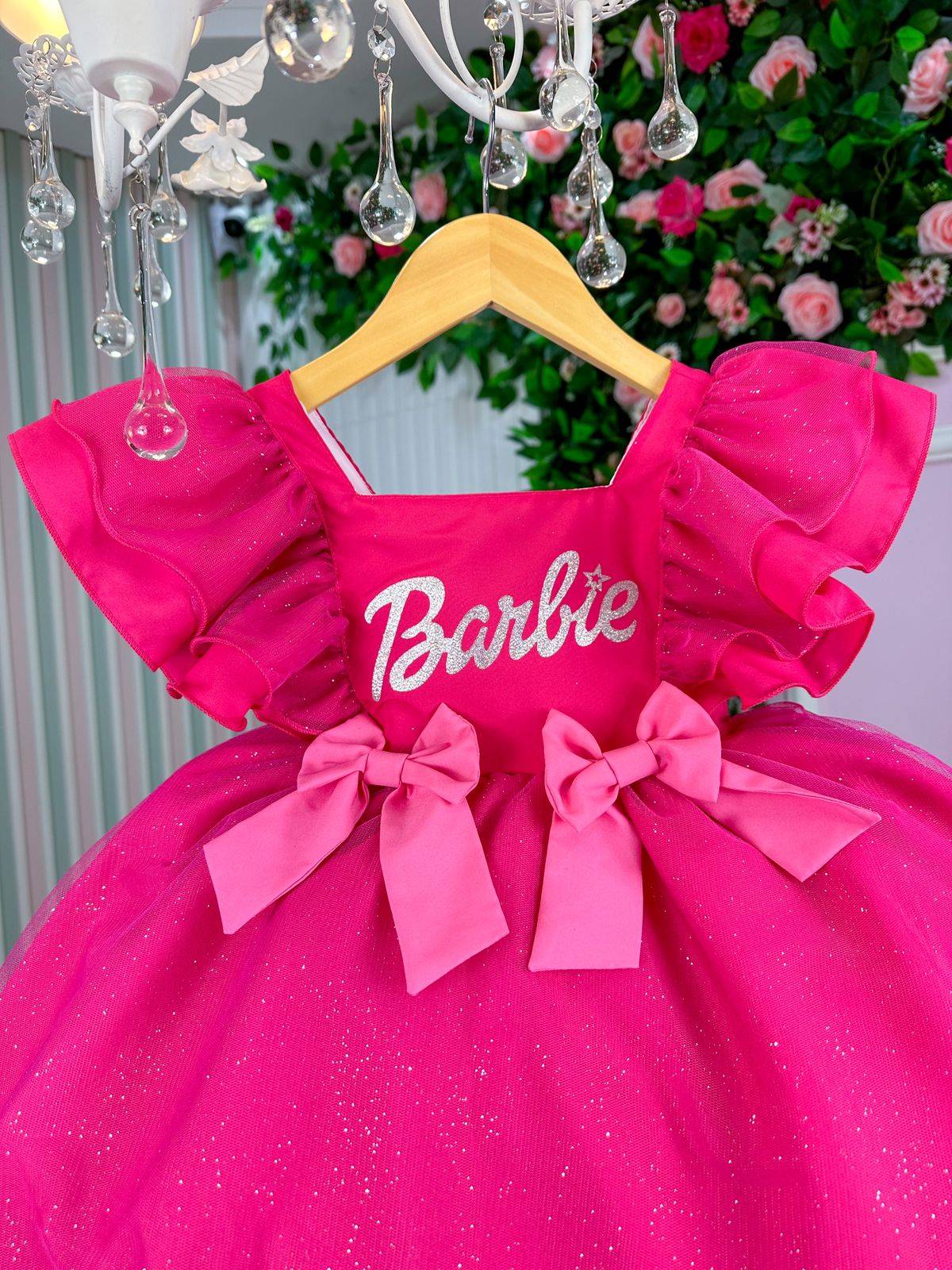 Vestido Princesa Tematico Barbie Pink Babado - Leveza e Elegância para Meninas | Bebeloo Kids