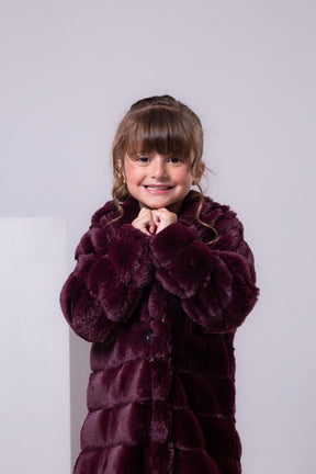 Casaco Peluciado Marsala Com Capuz - Aconchego e Estilo para os Pequenos | Bebeloo Kids
