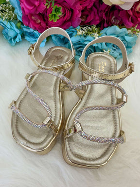 Sandália Doce Pe Verniz Dourada Lilia - Conforto e Estilo para os Pezinhos | Bebeloo Kids