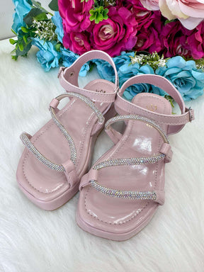Sandália Doce Pe Verniz Nude/Rose Lilia - Conforto e Estilo para os Pezinhos | Bebeloo Kids