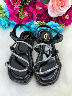 Sandália Doce Pe Verniz Preta Lilia - Conforto e Estilo para os Pezinhos | Bebeloo Kids