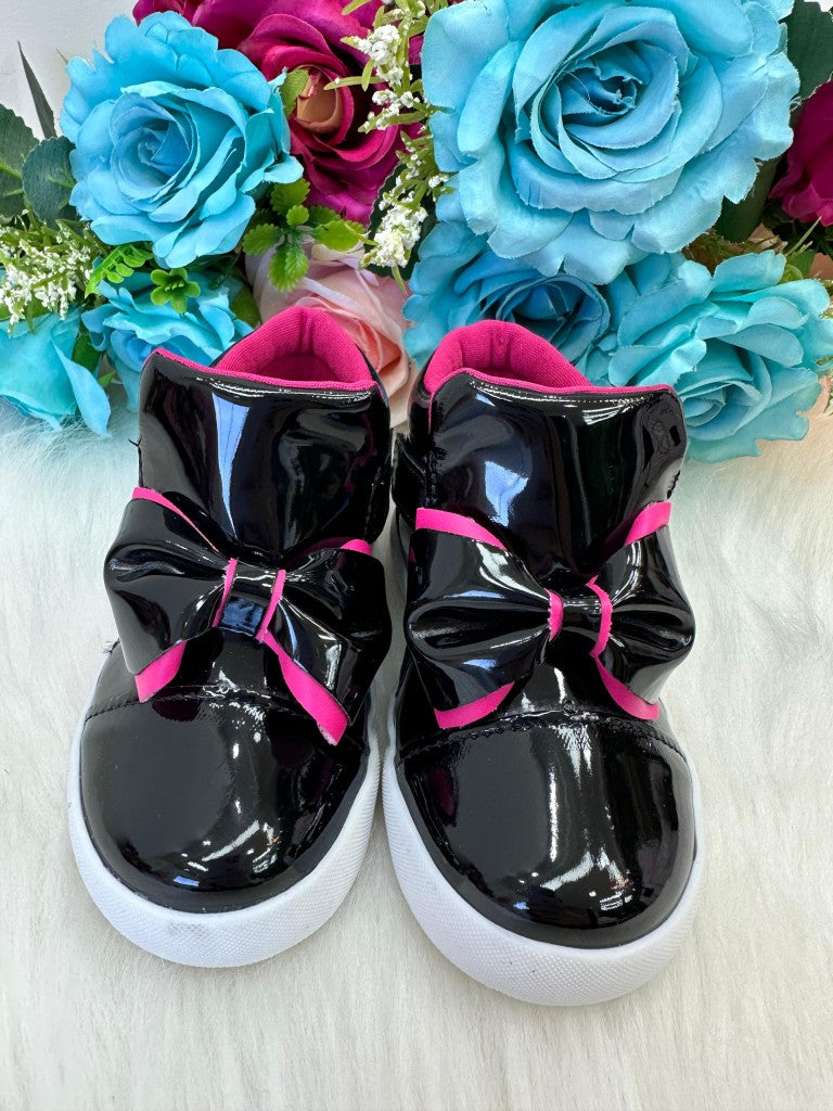 Tênis Bota Encanto de Criança Lacinho Preto Rebeca - Conforto e Liberdade para Brincar | Bebeloo Kids