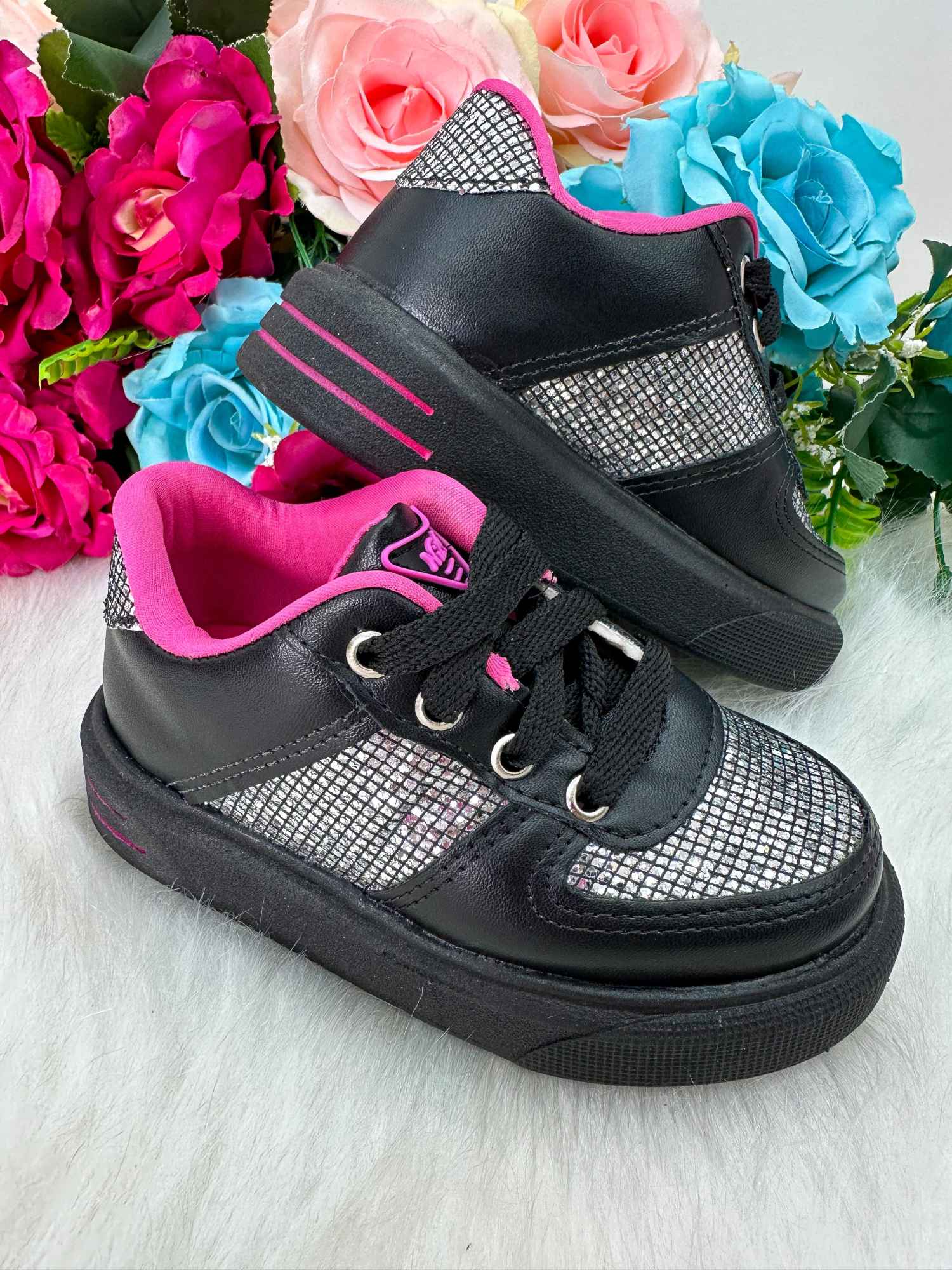Tênis Nilqi Fashion Preto - Conforto e Liberdade para Brincar | Bebeloo Kids