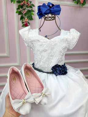 Vestido Lorenzetti Longo Branco Peito Rendado Cinto Azul Marinho - Detalhe que Faz a Diferença | Bebeloo Kids