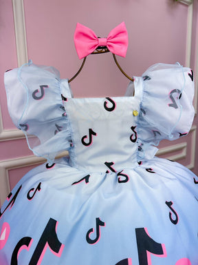 Vestido Temáticos Kids Tik Tok Azul Bebe - Leveza e Elegância para Meninas | Bebeloo Kids