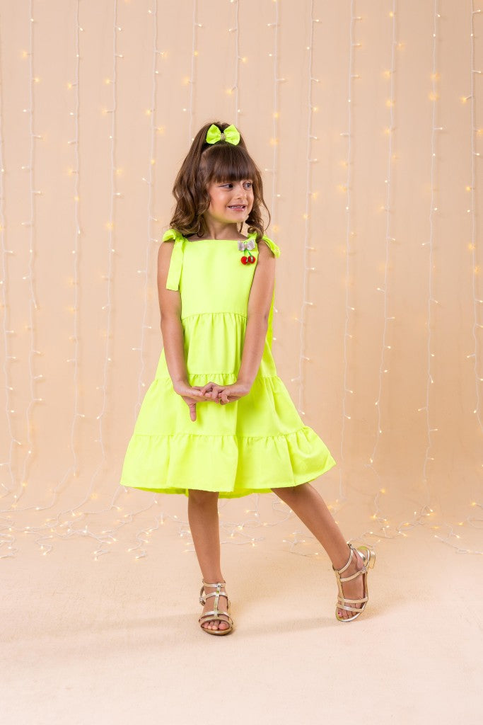 Vestido Blogueirinha Verde Neon Cerejinha - Leveza e Elegância para Meninas | Bebeloo Kids