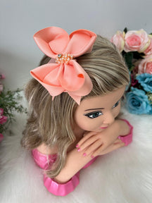 Laço Strass Maria Alice Pessego - Toque Delicado para Completar o Visual | Bebeloo Kids
