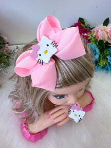 Laço Tematico Hello Kitty + Pulseiras - Toque Delicado para Completar o Visual | Bebeloo Kids