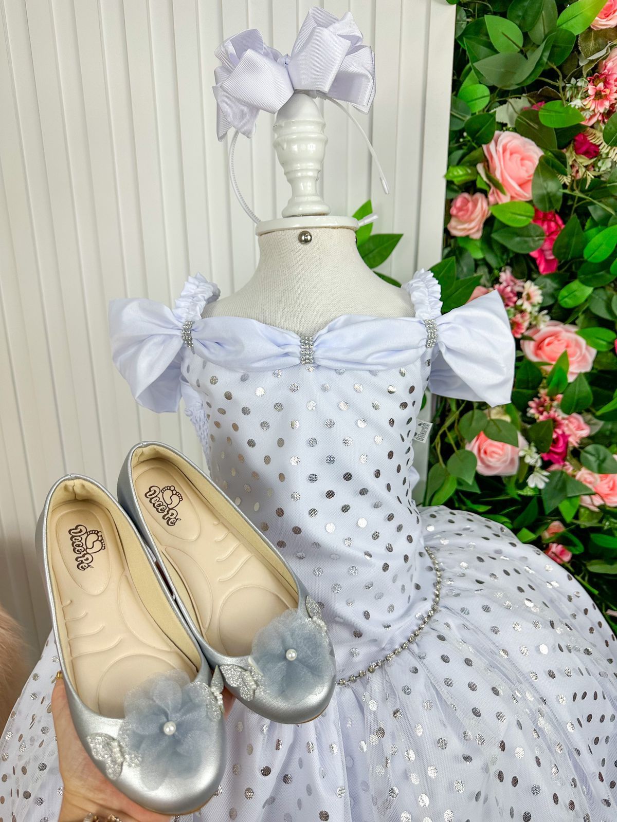 Vestido Marie Bolinhas Branco - Leveza e Elegância para Meninas | Bebeloo Kids