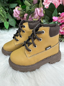 Bota/Coturno Masculina Nilqi Mostarda - Qualidade e Cuidado para os Pequenos | Bebeloo Kids