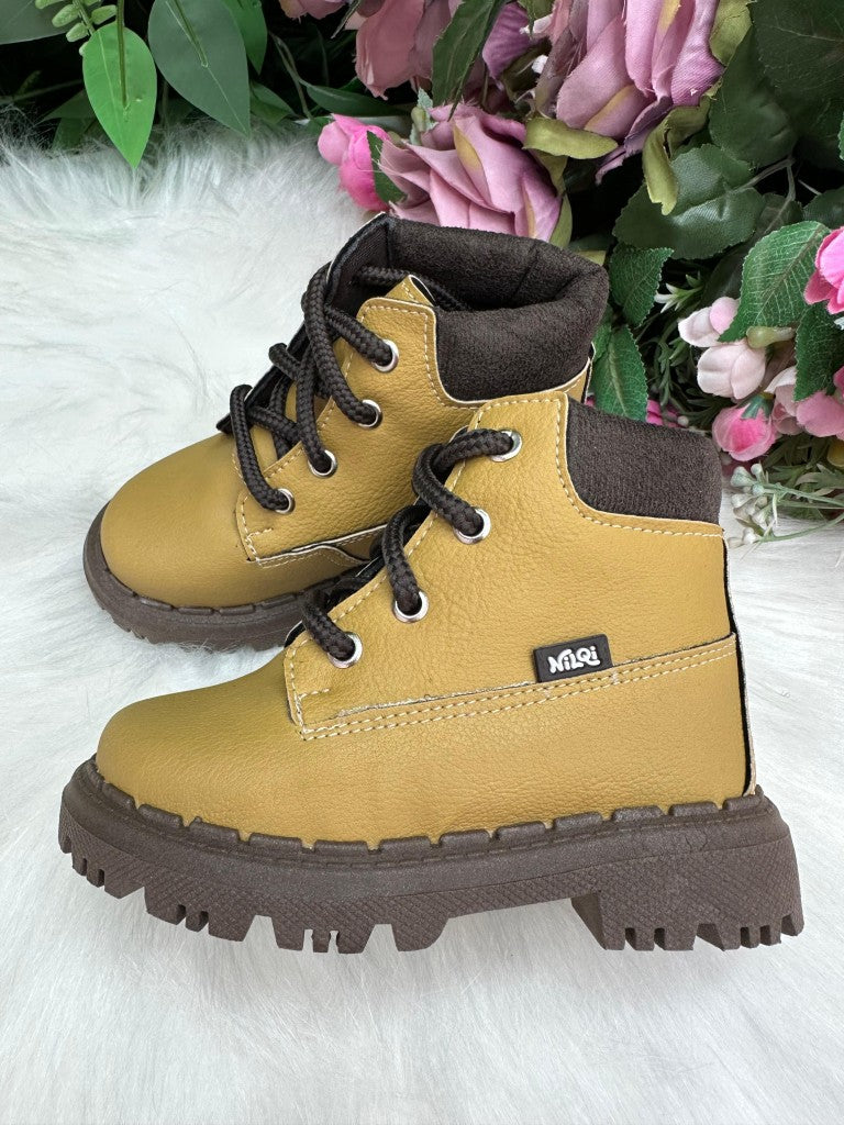 Bota/Coturno Masculina Nilqi Mostarda - Qualidade e Cuidado para os Pequenos | Bebeloo Kids