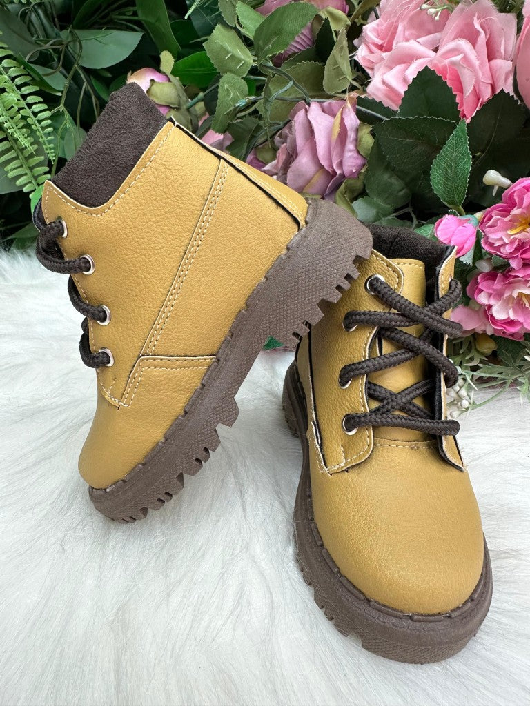 Bota/Coturno Masculina Nilqi Mostarda - Qualidade e Cuidado para os Pequenos | Bebeloo Kids
