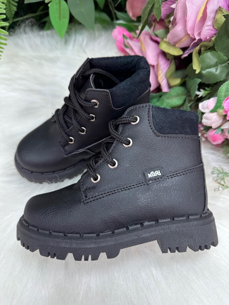 Bota/Coturno Masculina Nilqi Preto - Qualidade e Cuidado para os Pequenos | Bebeloo Kids