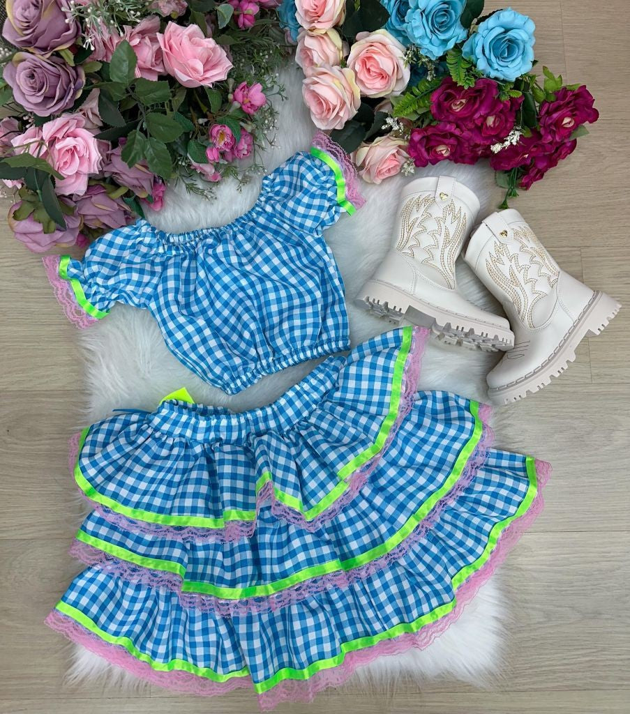 Conjunto Junino Banana Club Luxo Sofia Xadrez Azul - Estilo Delicado para o Dia a Dia | Bebeloo Kids