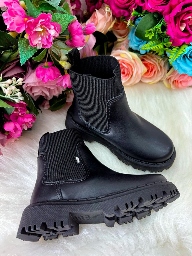 Bota - Coturno Nilqi Antonella Preto - Qualidade e Cuidado para os Pequenos | Bebeloo Kids