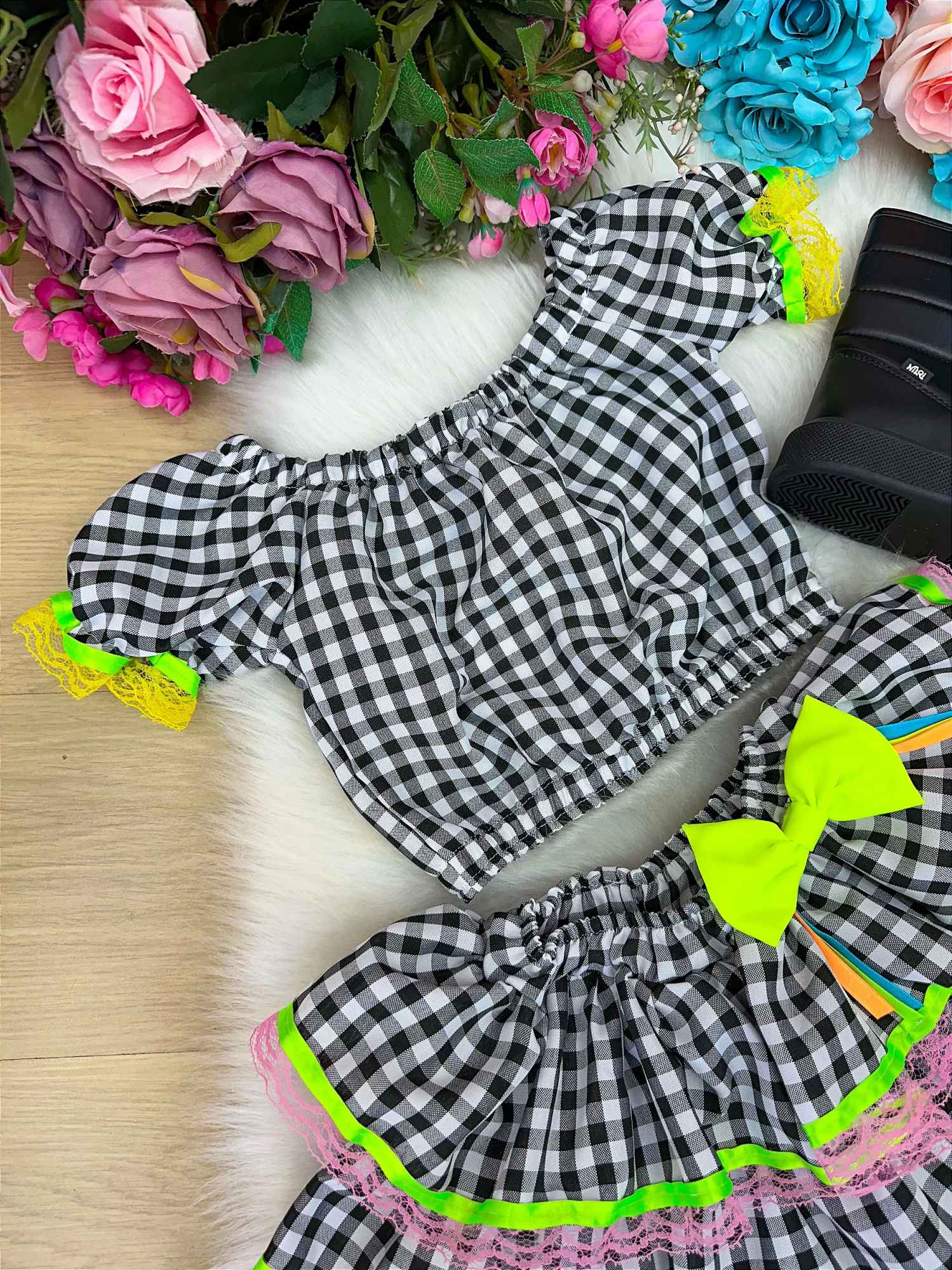 Conjunto Banana Club Junino Luxo Adulto Sofia Preto - Estilo Delicado para o Dia a Dia | Bebeloo Kids