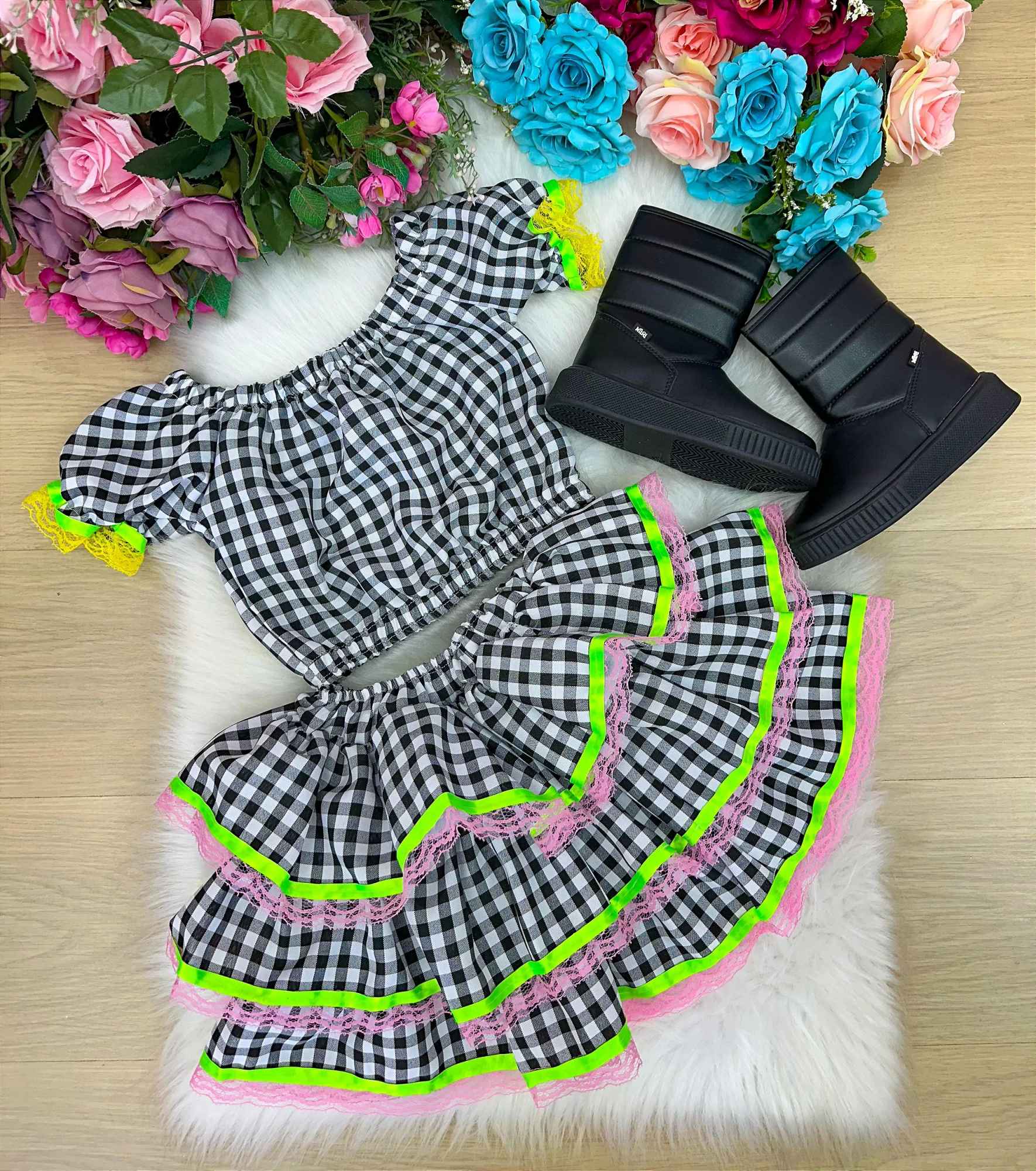 Conjunto Banana Club Junino Luxo Adulto Sofia Preto - Estilo Delicado para o Dia a Dia | Bebeloo Kids