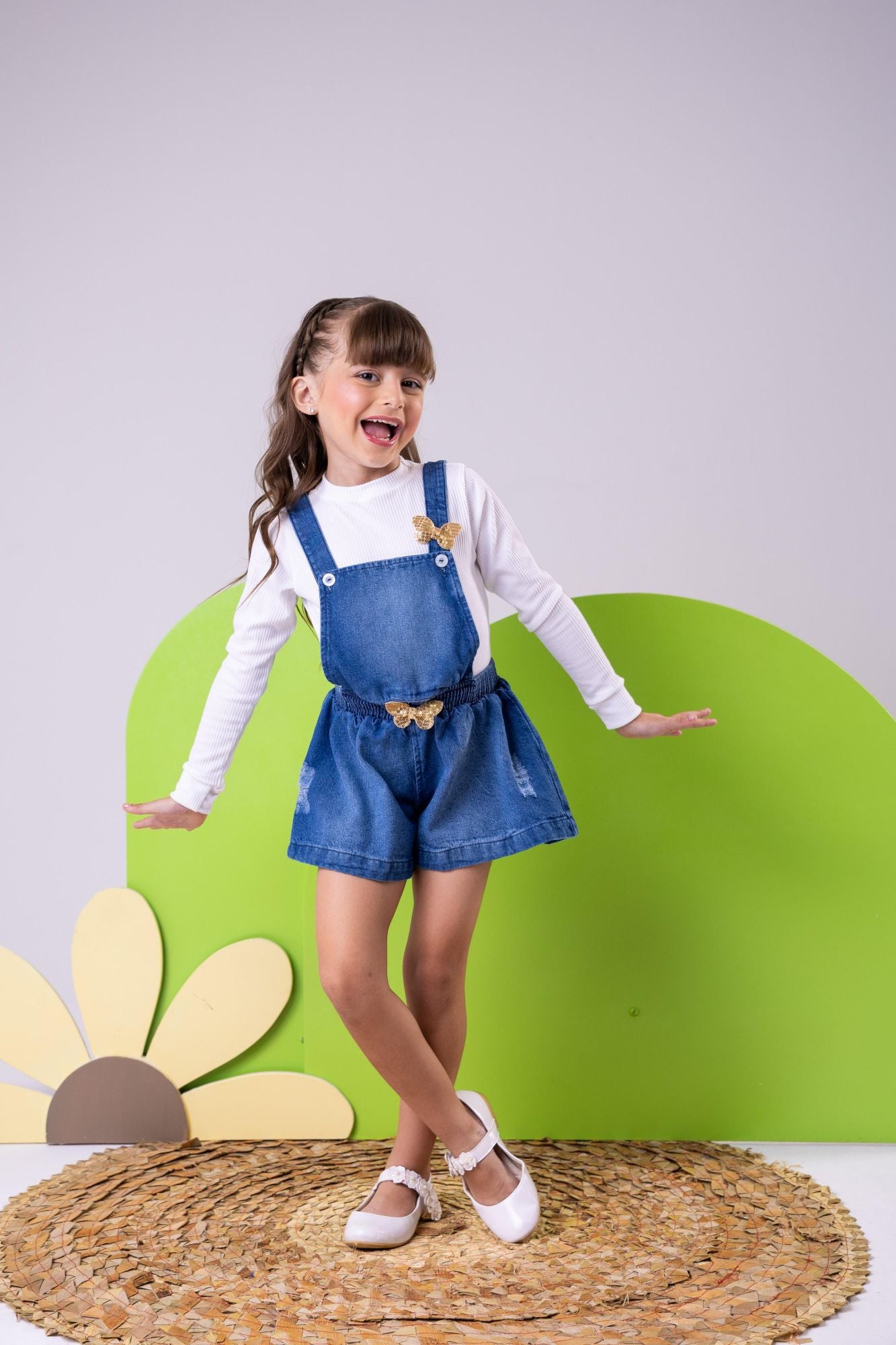 Jardineira Blogueirinha Jeans Elo - Charme e Conforto para Bebês | Bebeloo Kids