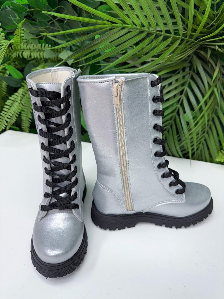 Bota/Coturno Flor di Mila Aylla Prata Boiadeira - Qualidade e Cuidado para os Pequenos | Bebeloo Kids