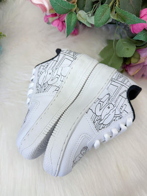 Tênis Temático Bobbie Goods Branco - Conforto e Liberdade para Brincar | Bebeloo Kids