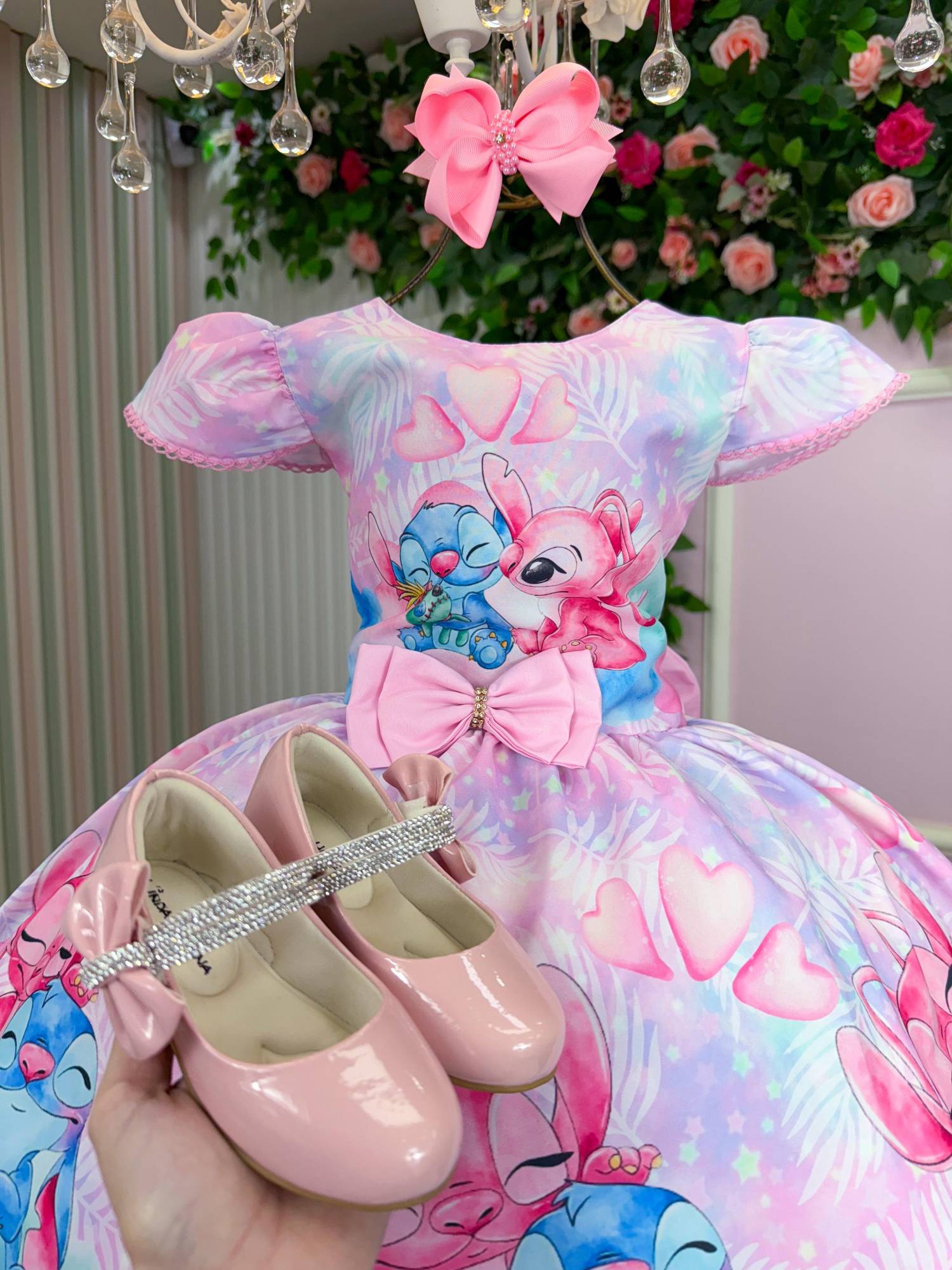 Vestido Tematico Luxo Stitch e Angel Modelo 2 - Leveza e Elegância para Meninas | Bebeloo Kids