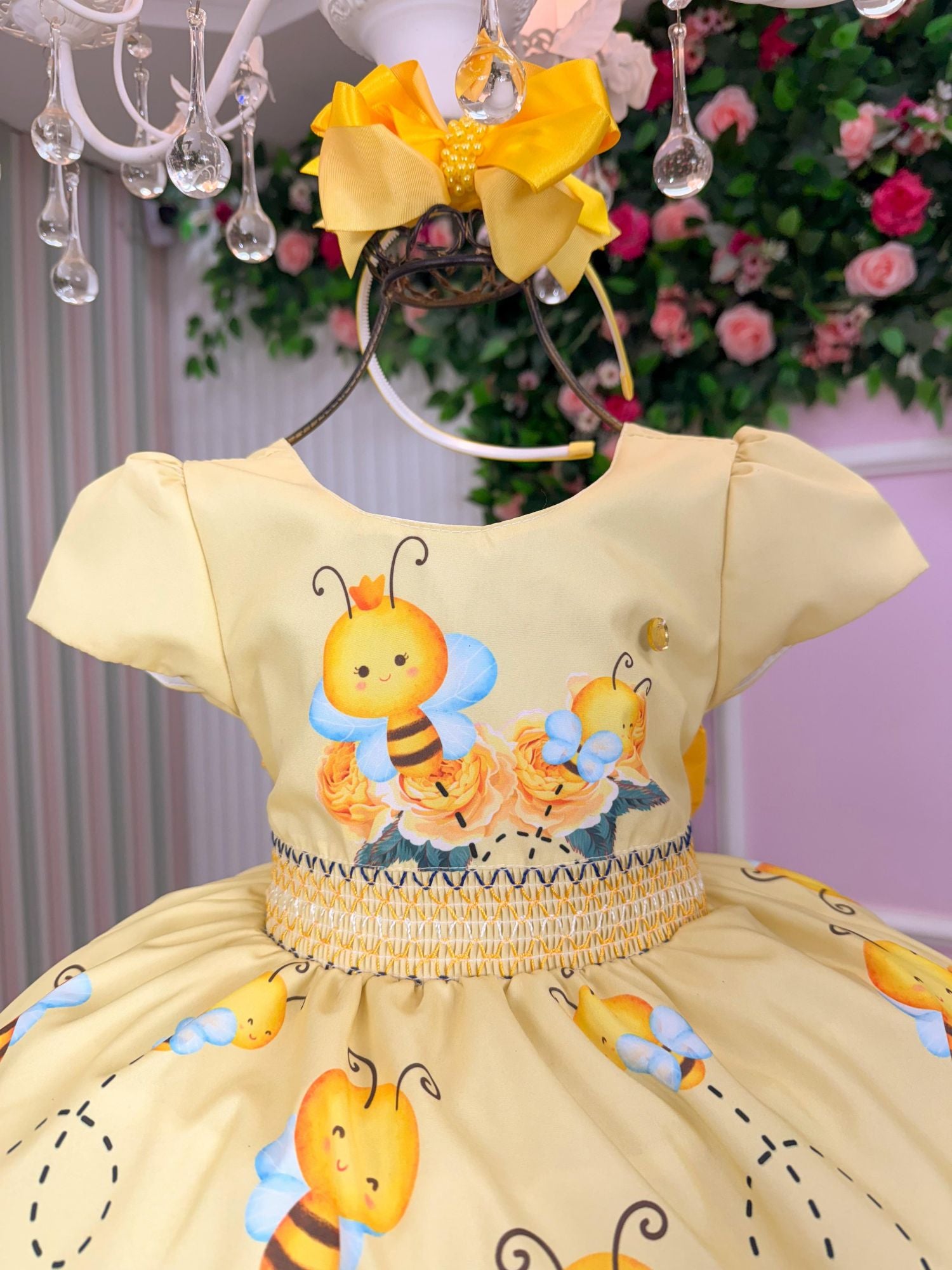 Vestido Temáticos Kids Abelha - Abelhinha - Leveza e Elegância para Meninas | Bebeloo Kids