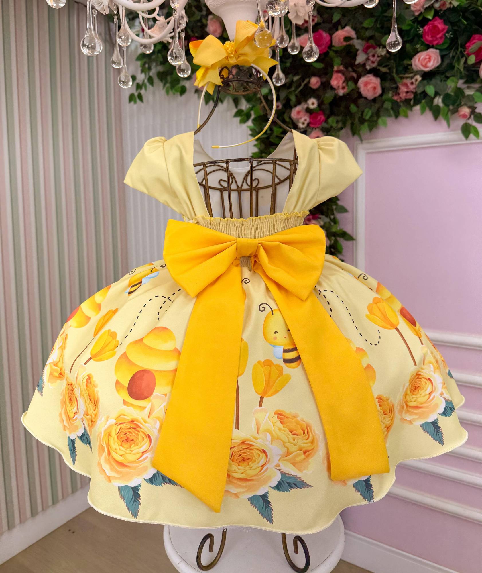 Vestido Temáticos Kids Abelha - Abelhinha - Leveza e Elegância para Meninas | Bebeloo Kids