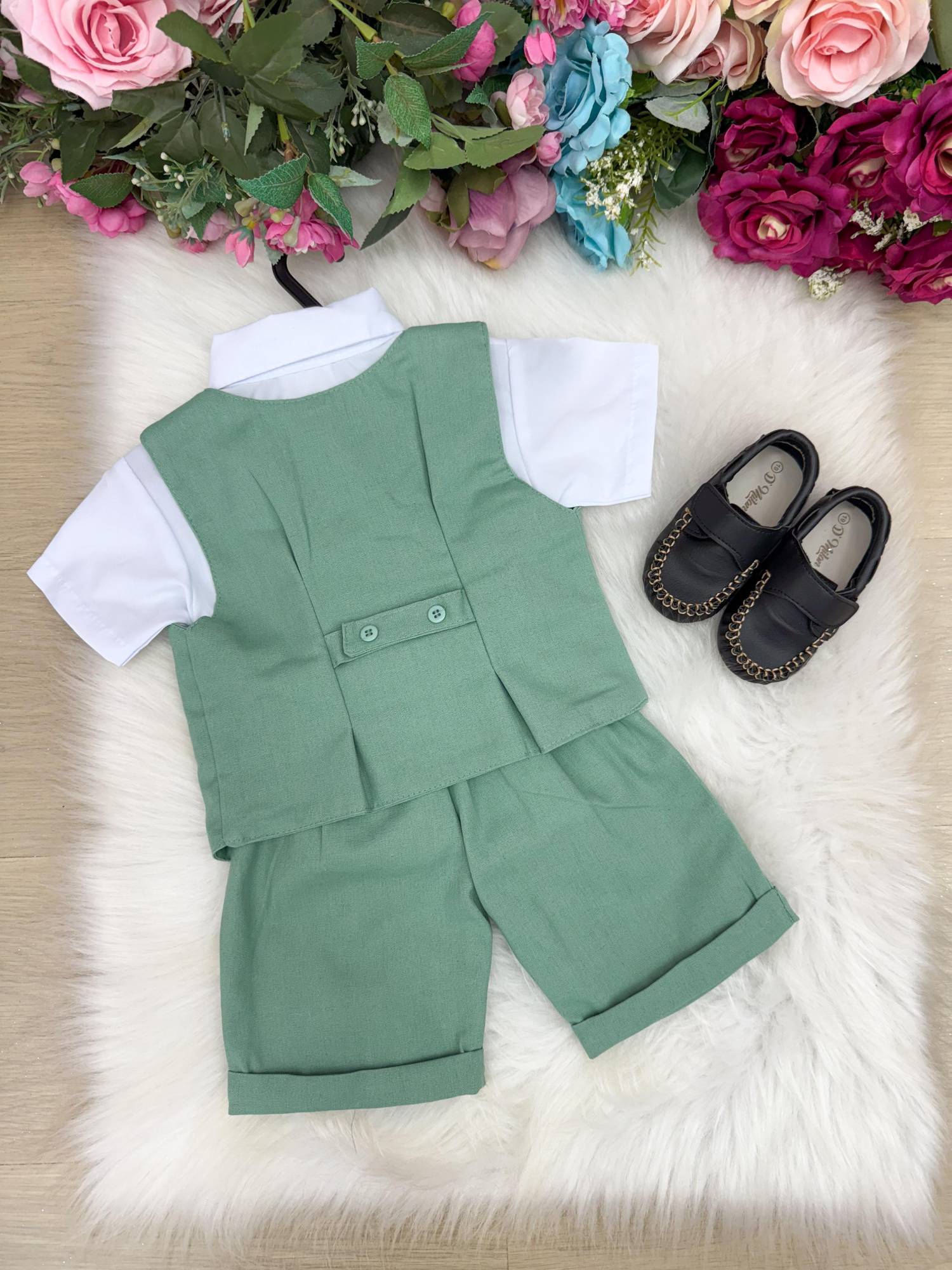 Conjunto Social Miss Cherry Leandro Colete Verde - Estilo Delicado para o Dia a Dia | Bebeloo Kids
