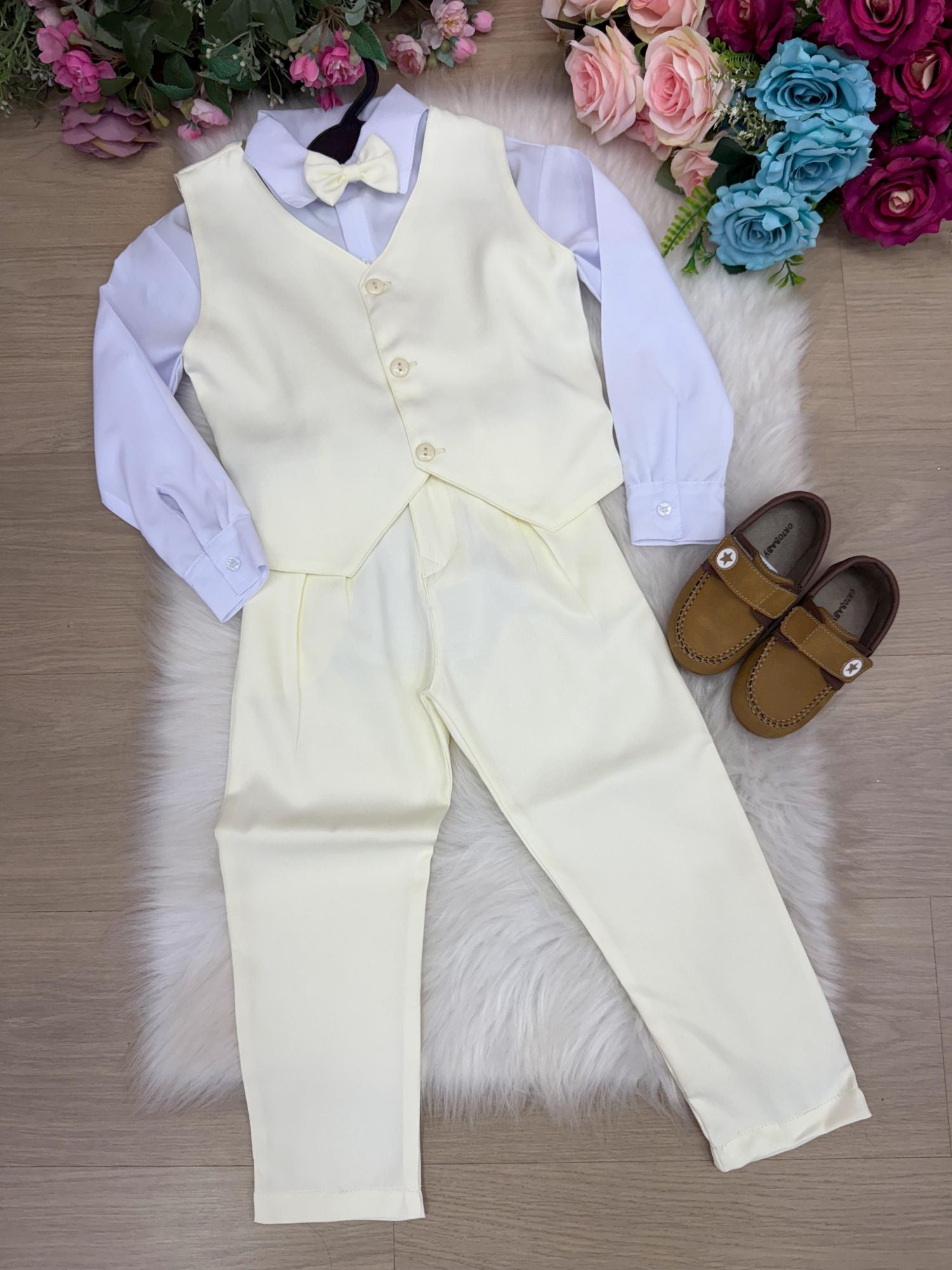 Conjunto Miss Cherry Social Leonardo Colete Amarelo Claro - Estilo Delicado para o Dia a Dia | Bebeloo Kids