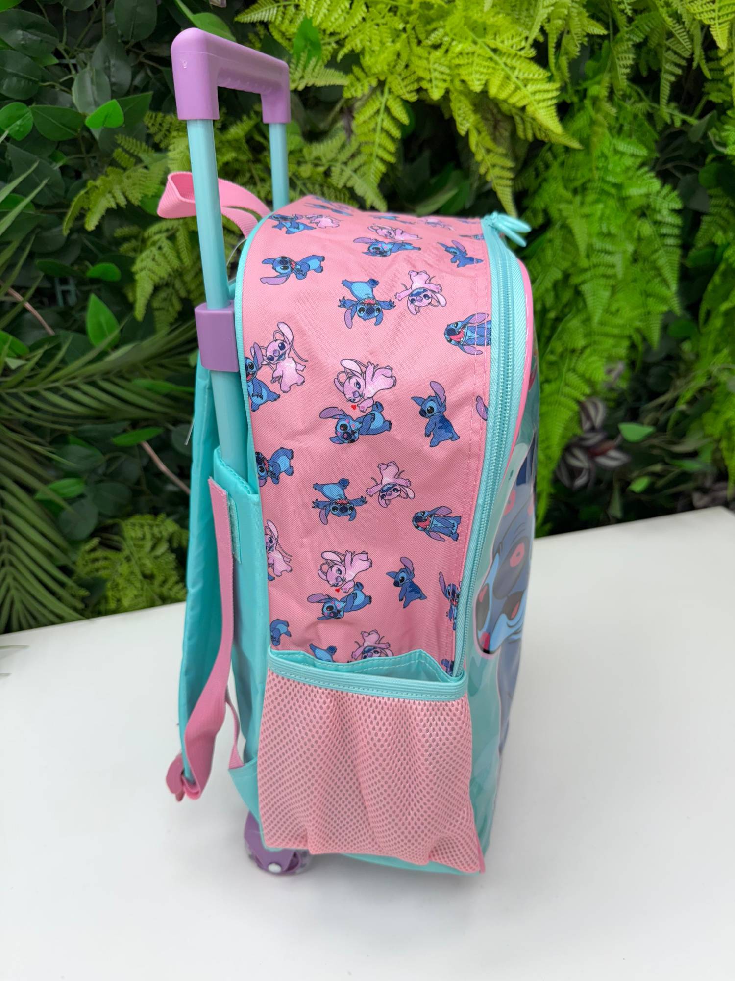 Mochila Rodinha Stitch e Angel - Praticidade e Charme para o Dia a Dia | Bebeloo Kids
