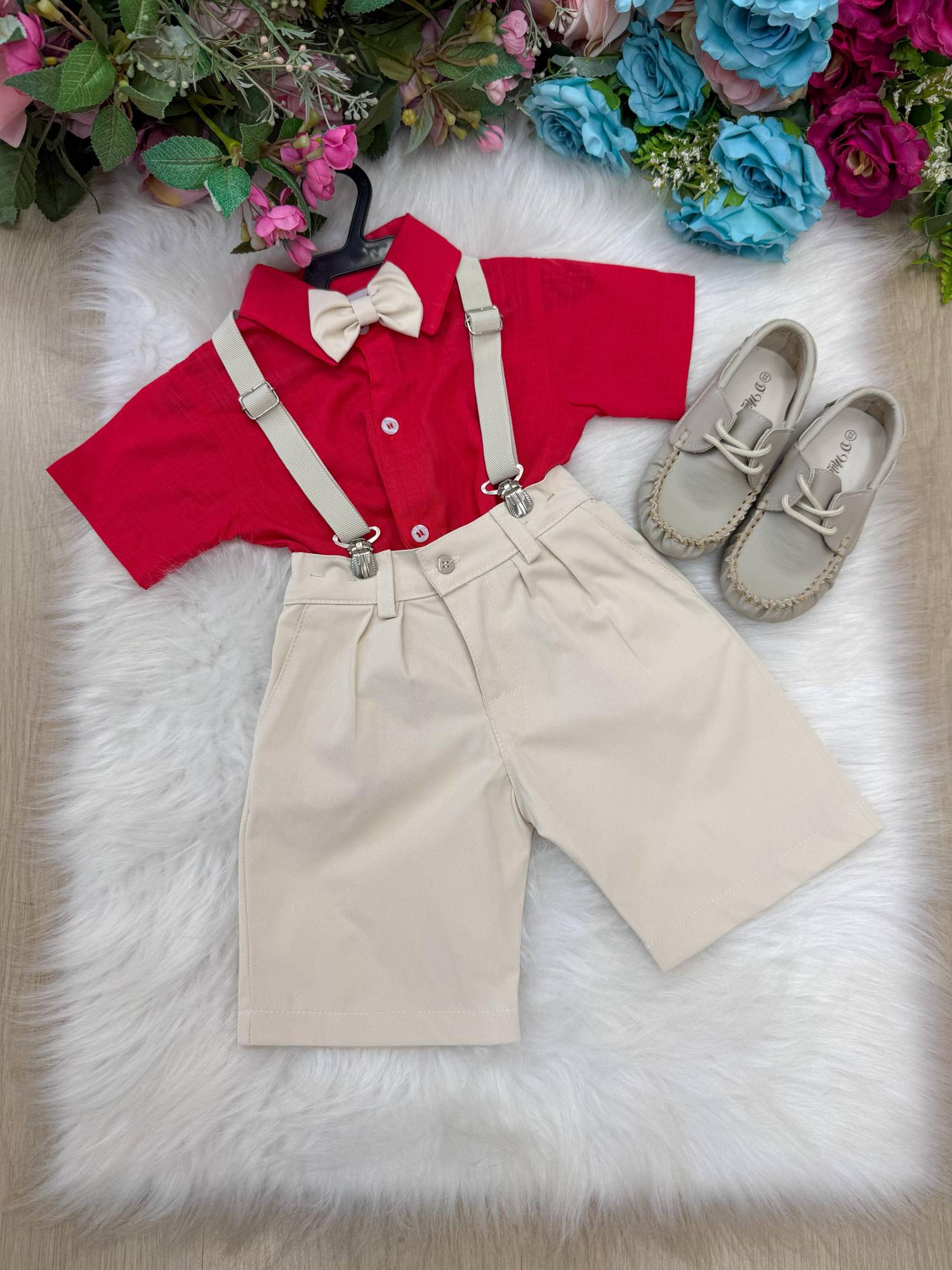 Conjunto Miss Cherry Henry Vermelho Suspensorio Bege - Estilo Delicado para o Dia a Dia | Bebeloo Kids
