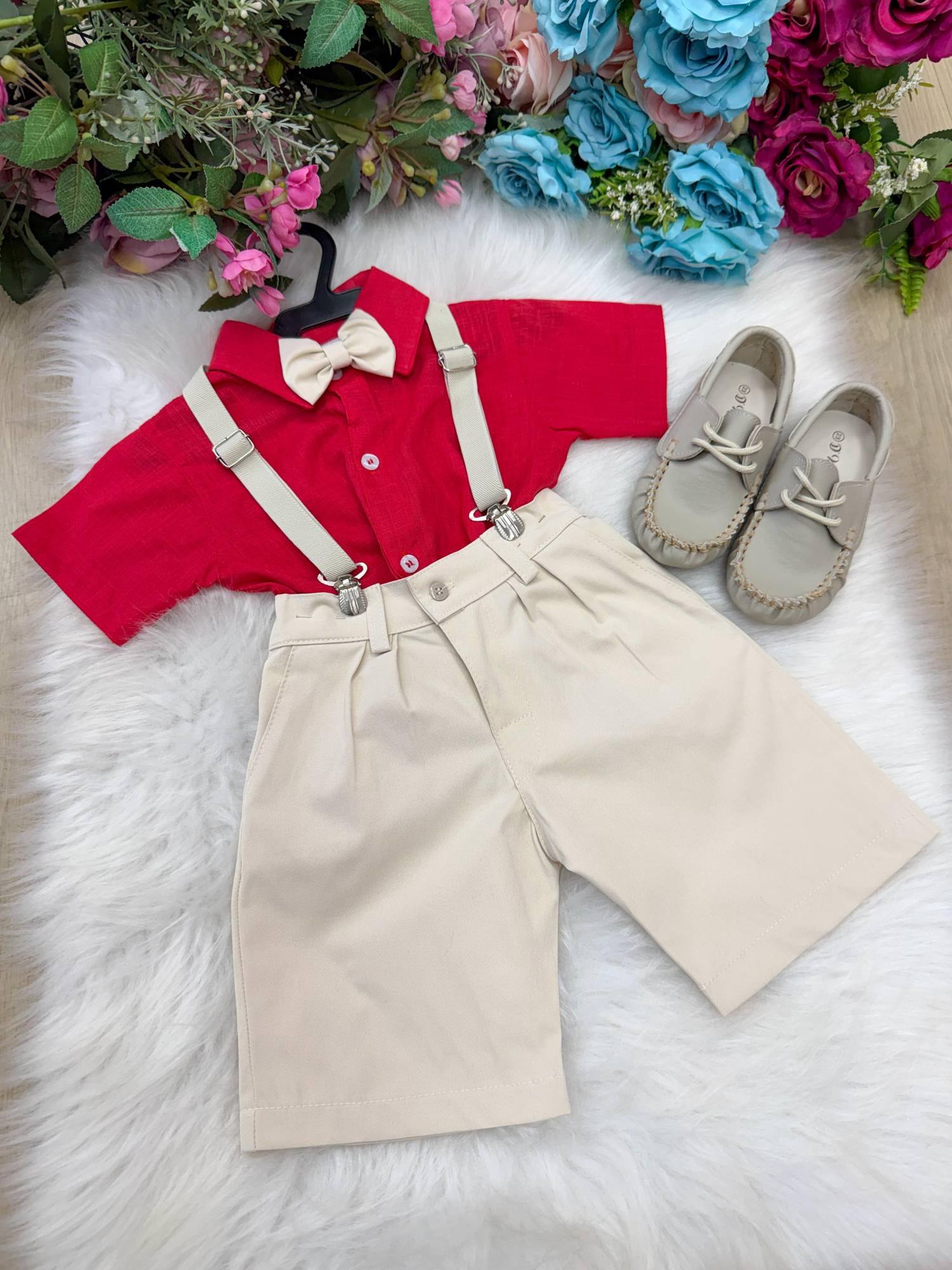 Conjunto Miss Cherry Henry Vermelho Suspensorio Bege - Estilo Delicado para o Dia a Dia | Bebeloo Kids