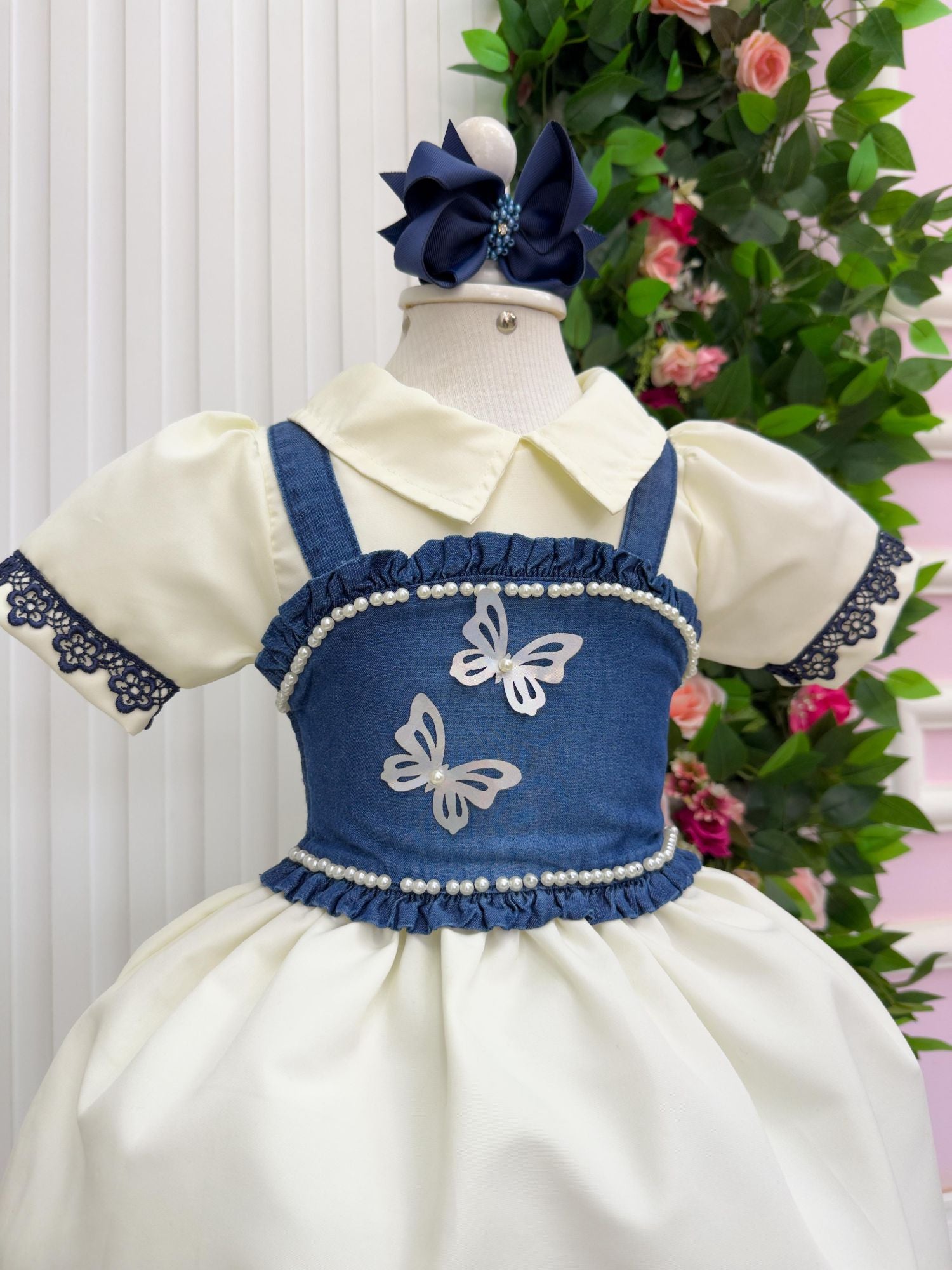 Vestido Blogueirinha Jhenni Off + Colete Jeans - Leveza e Elegância para Meninas | Bebeloo Kids