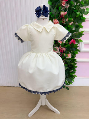 Vestido Blogueirinha Jhenni Off + Colete Jeans - Leveza e Elegância para Meninas | Bebeloo Kids