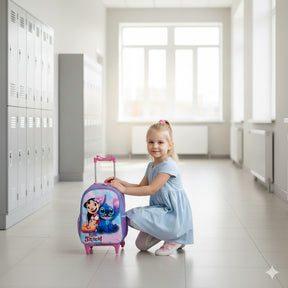 Mochila Rodinhas Lilo e Stitch + Estojo de Brinde - Praticidade e Charme para o Dia a Dia | Bebeloo Kids